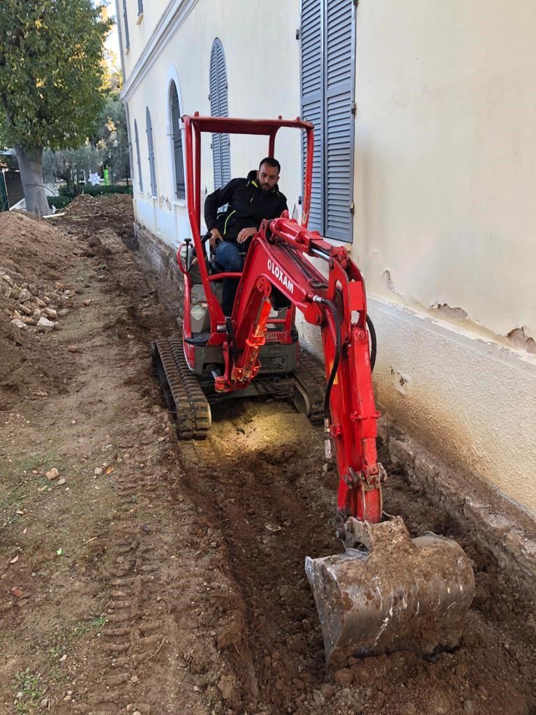 terrassement grâce a une mini pèle 